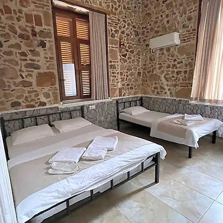 Held Hotel 2*