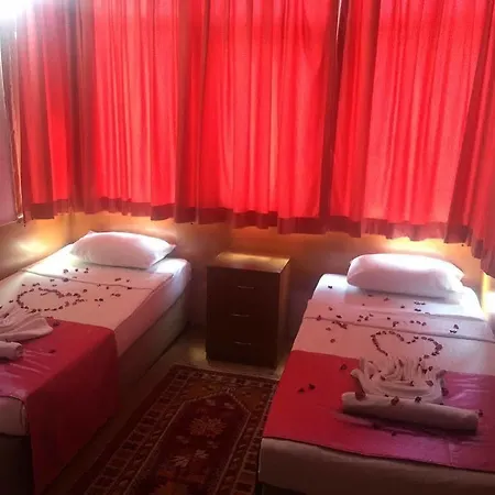 Held Hotel 2*